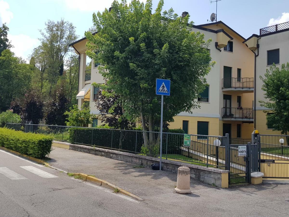 Appartamento Diamantina Desenzano del Garda Exterior photo